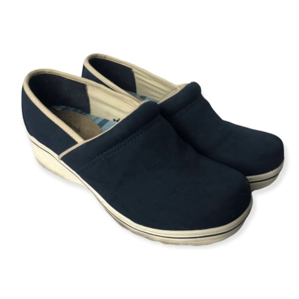 Croft & Barrow Size 9.5 med women’s Shoes
Sole sense‎ ability
Clogs blue